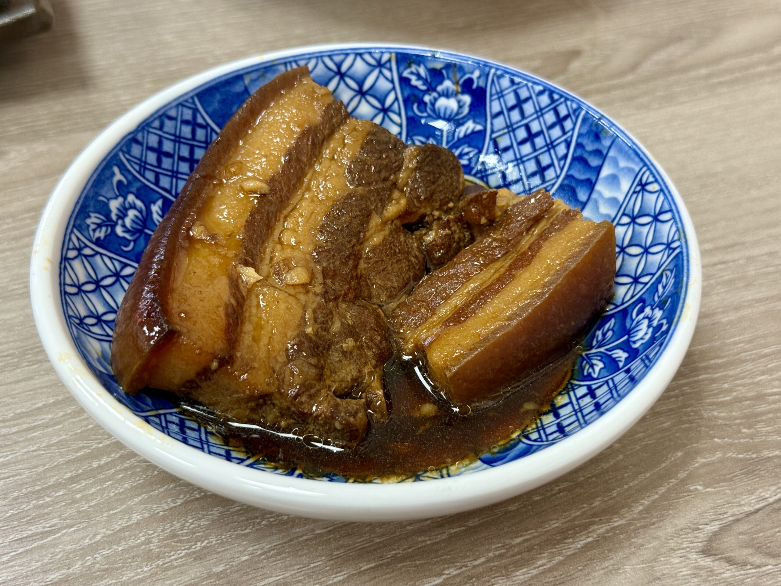 炕肉飯的炕肉