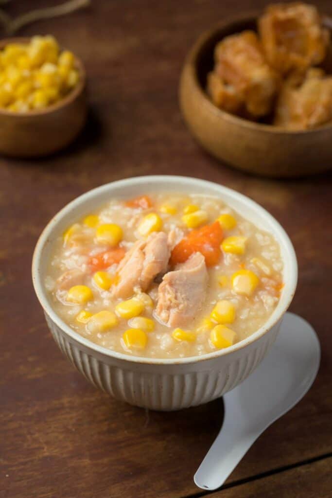 北屯銅板美食推薦:台中-日出廣東粥飯糰