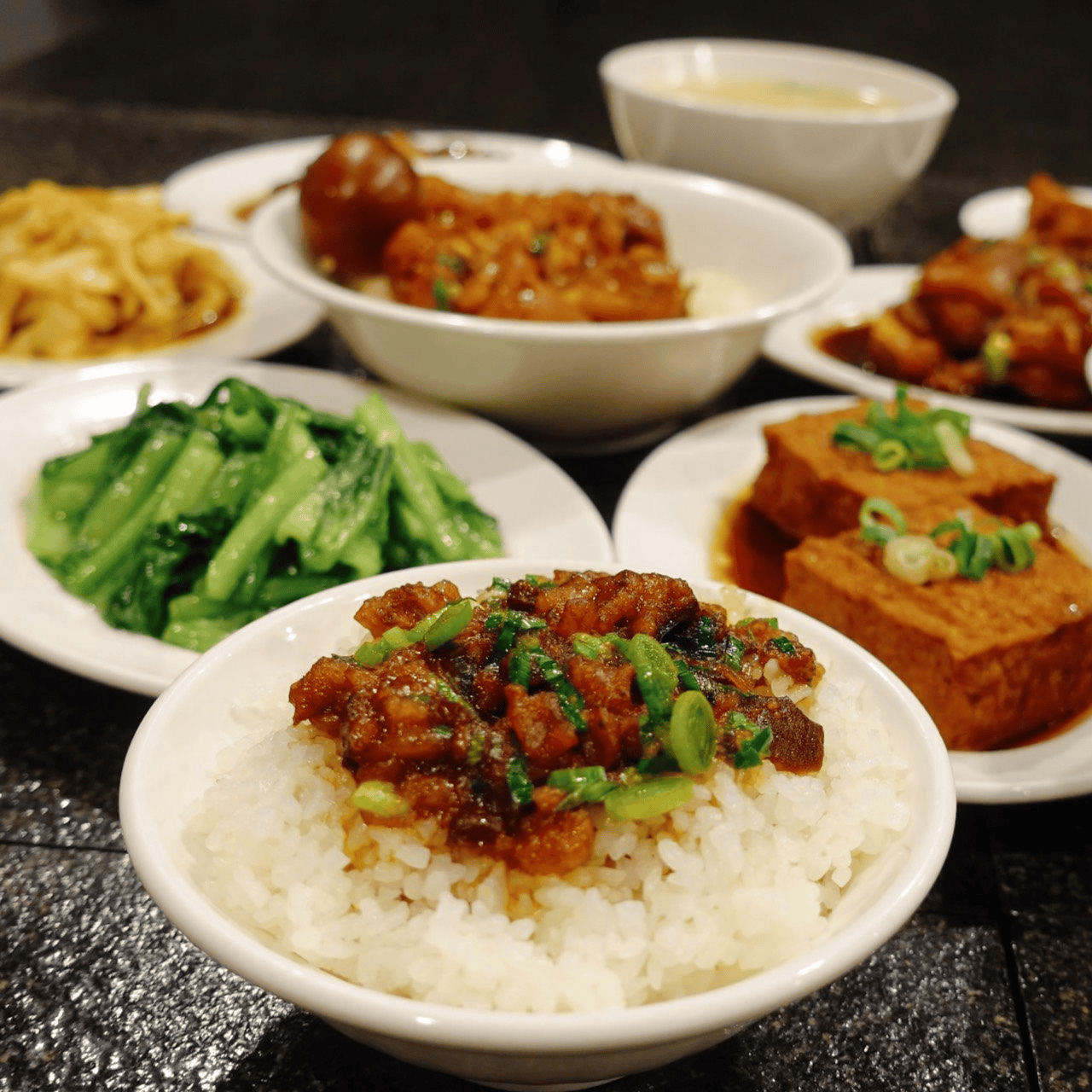 台中必比登滷肉飯 2:富鼎旺豬腳